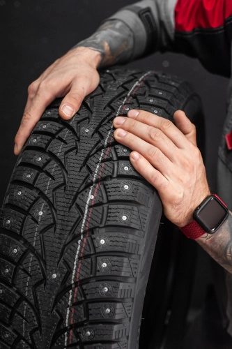 фото протектора и шины WINTERNOVA STUD I Шина ZMAX WINTERNOVA STUD I 205/65 R15 94T